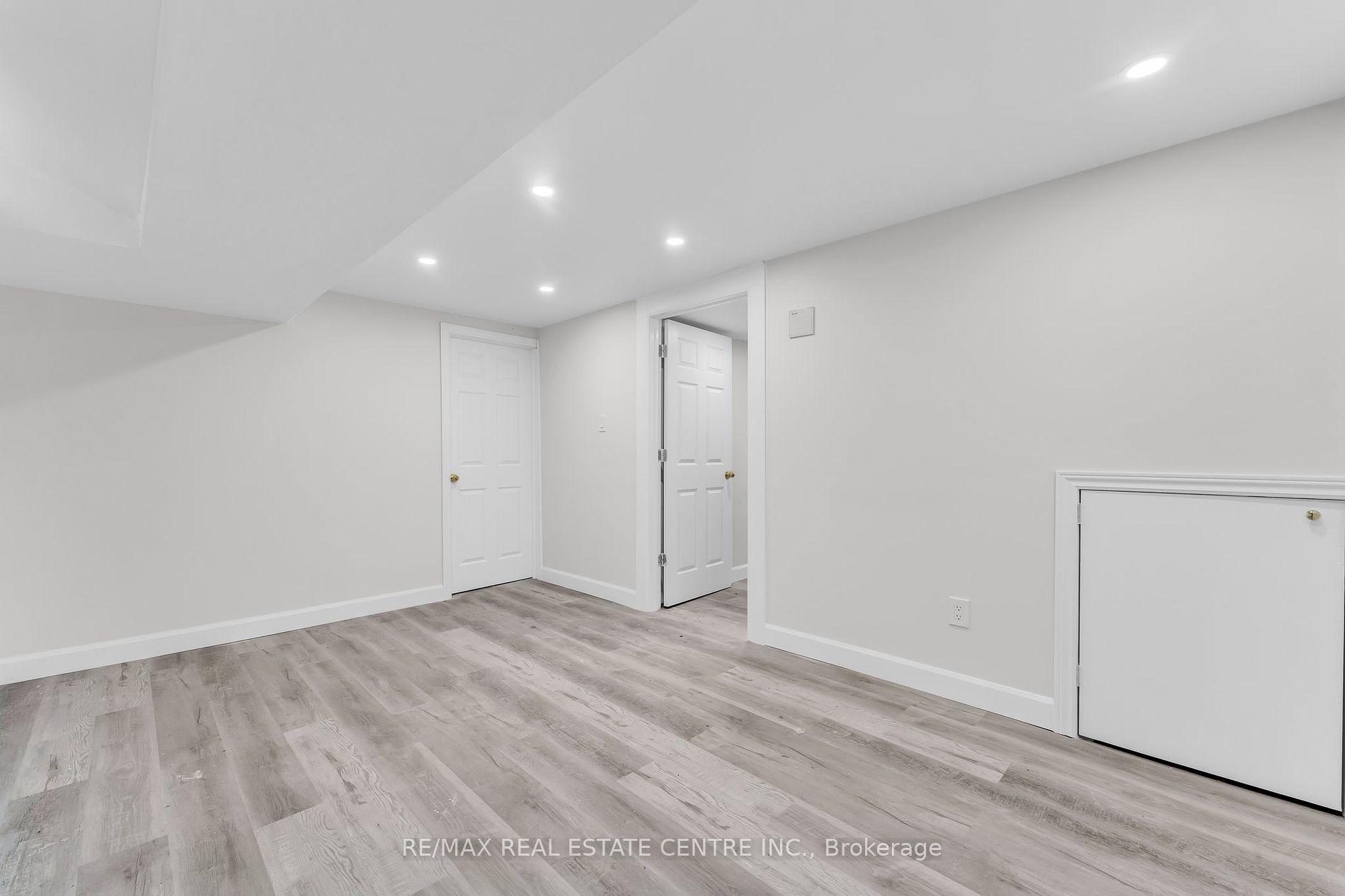 107 Middlemiss Cres