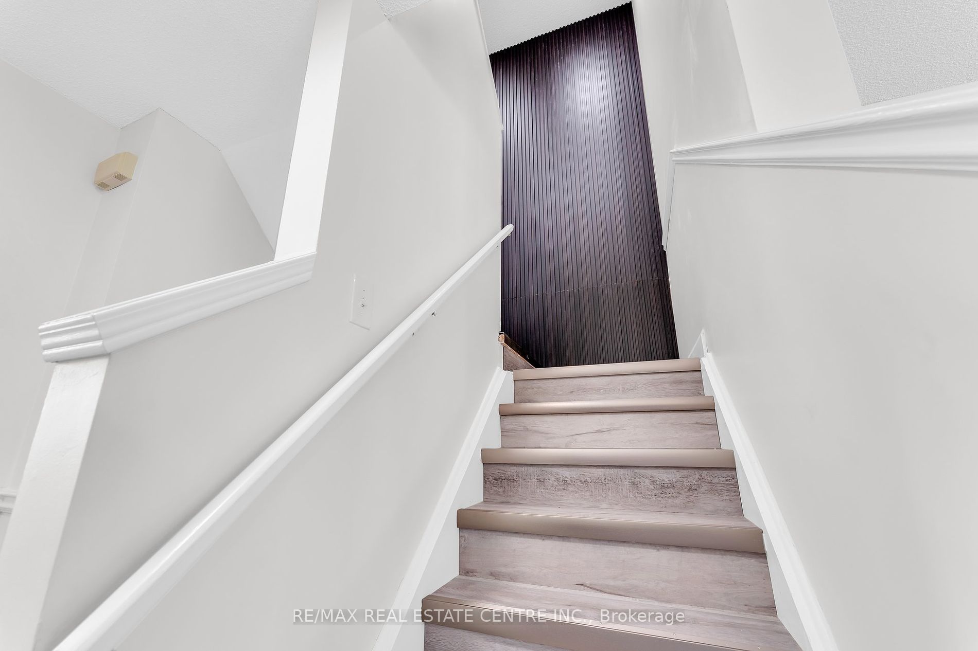 107 Middlemiss Cres