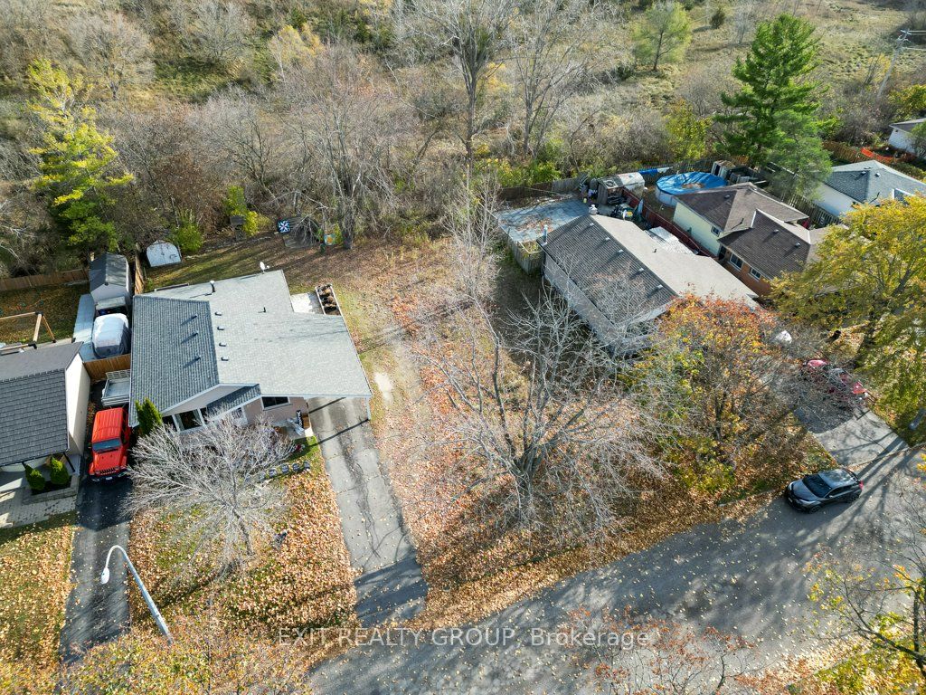 79 Nelles Ave