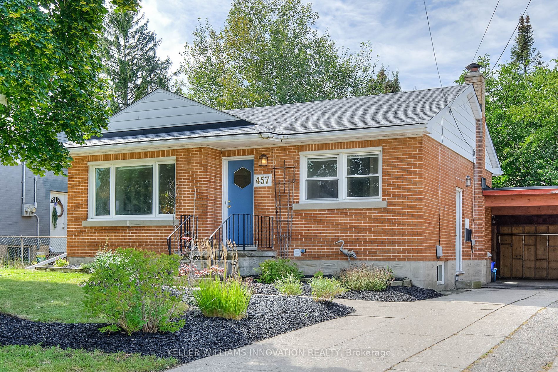 457 Highland Road E