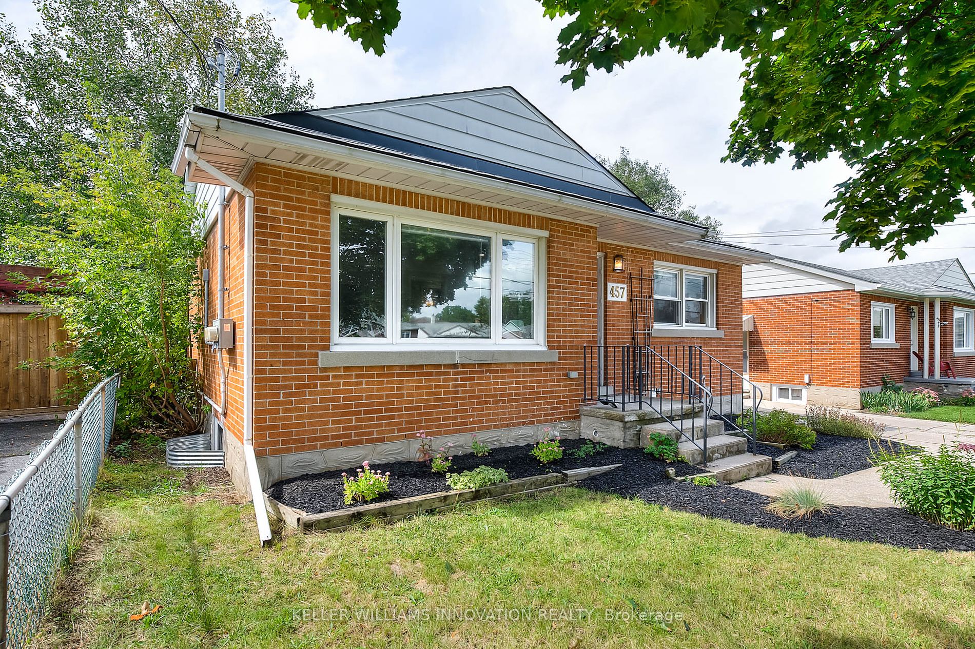 457 Highland Road E