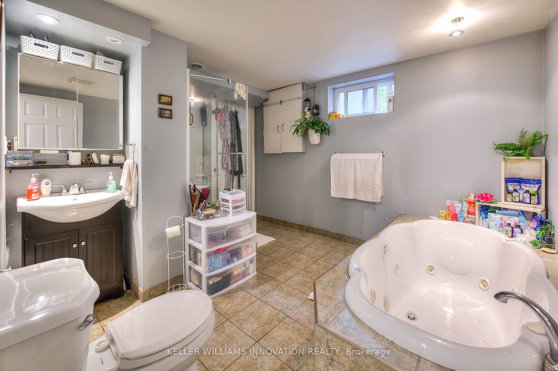 457 Highland Road E