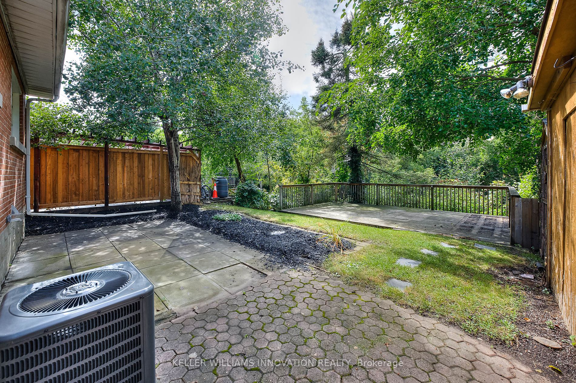 457 Highland Road E