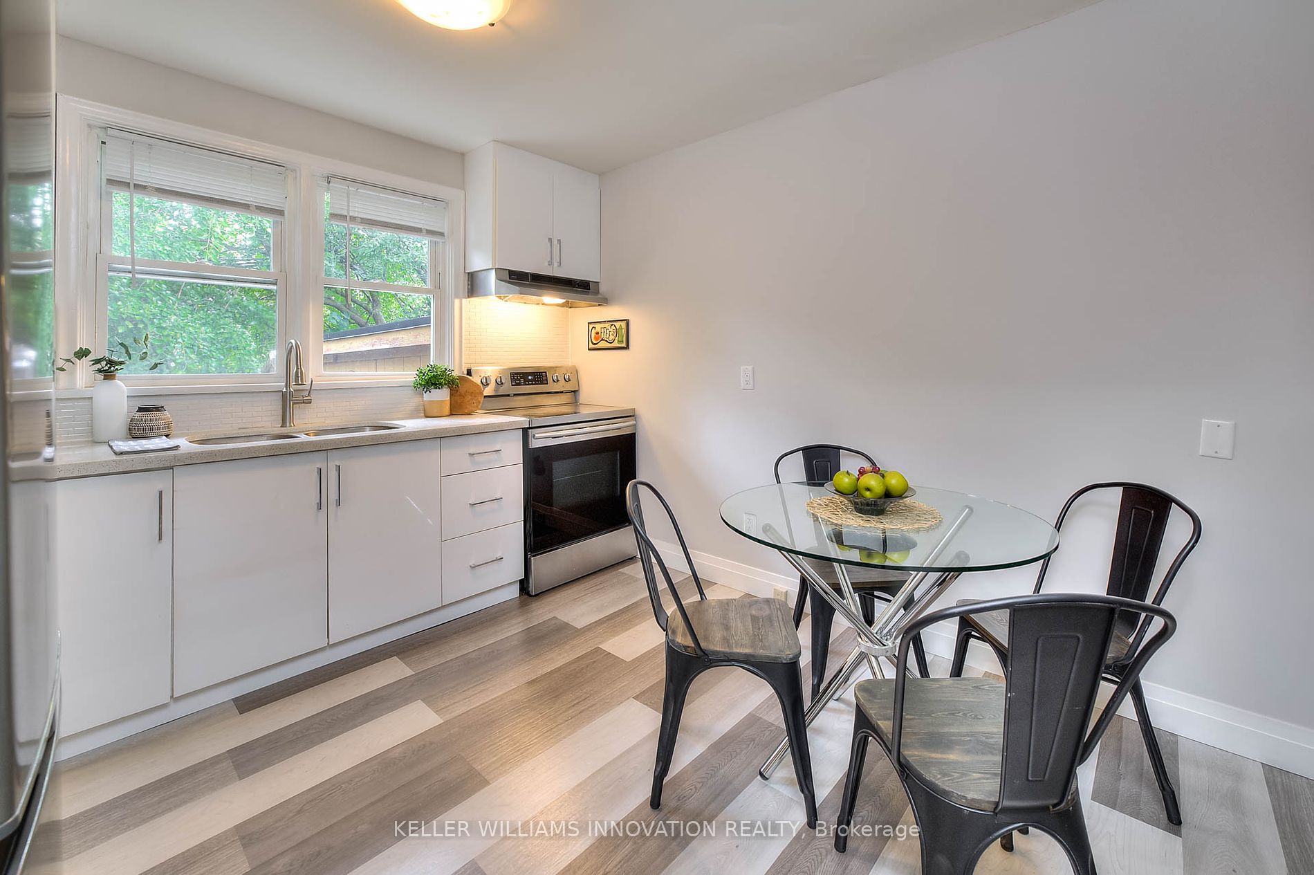 457 Highland Road E