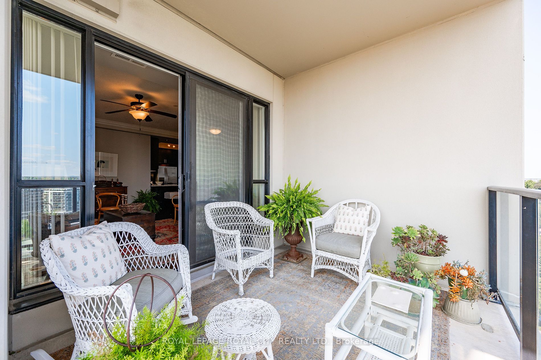 160 Macdonell Street, #1206