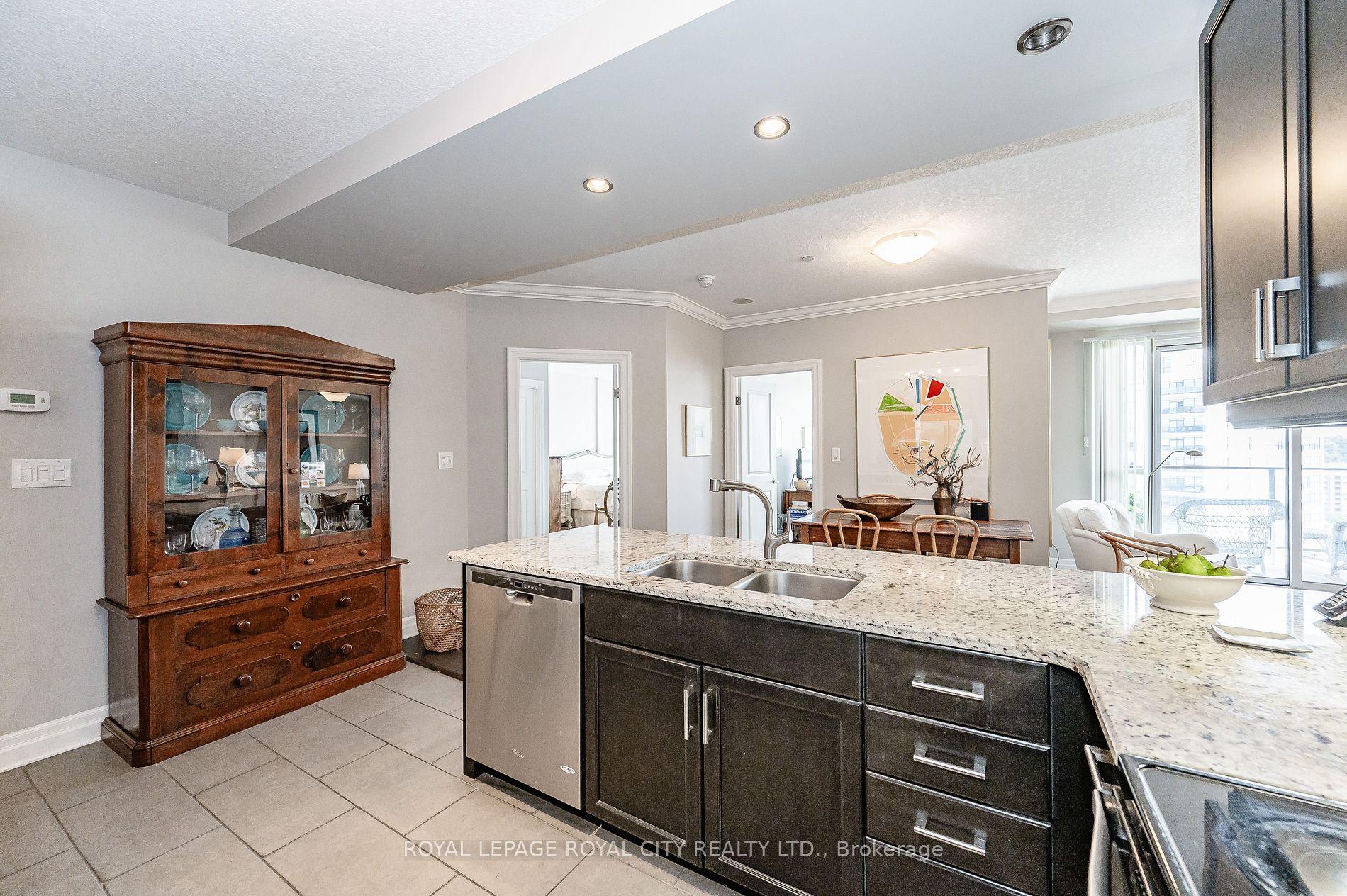 160 Macdonell Street, #1206