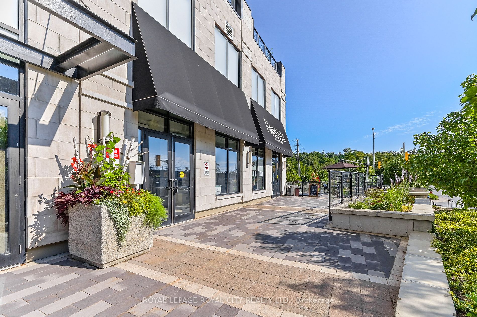 160 Macdonell Street, #1206