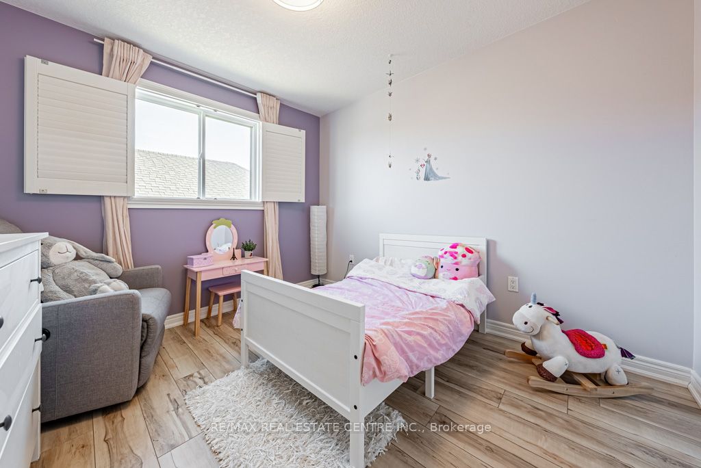 12 Wills Cres