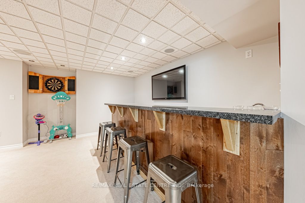 12 Wills Cres