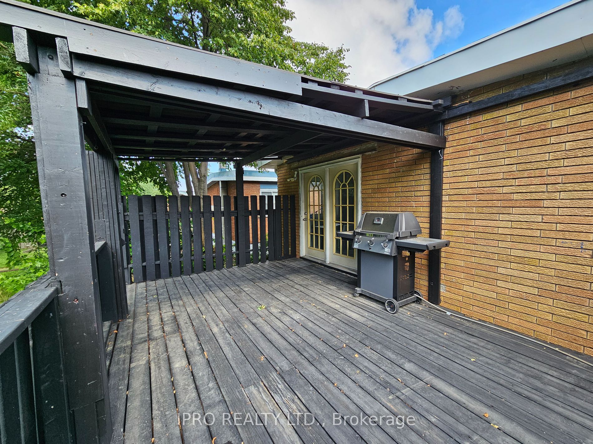 160 Luscombe St