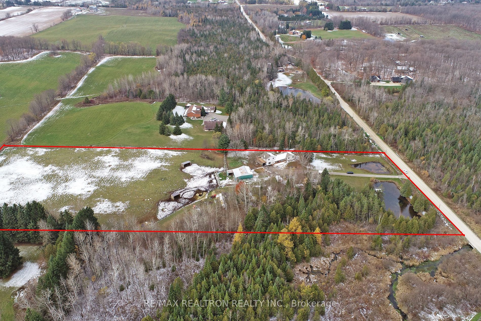 486106 30 Side Road