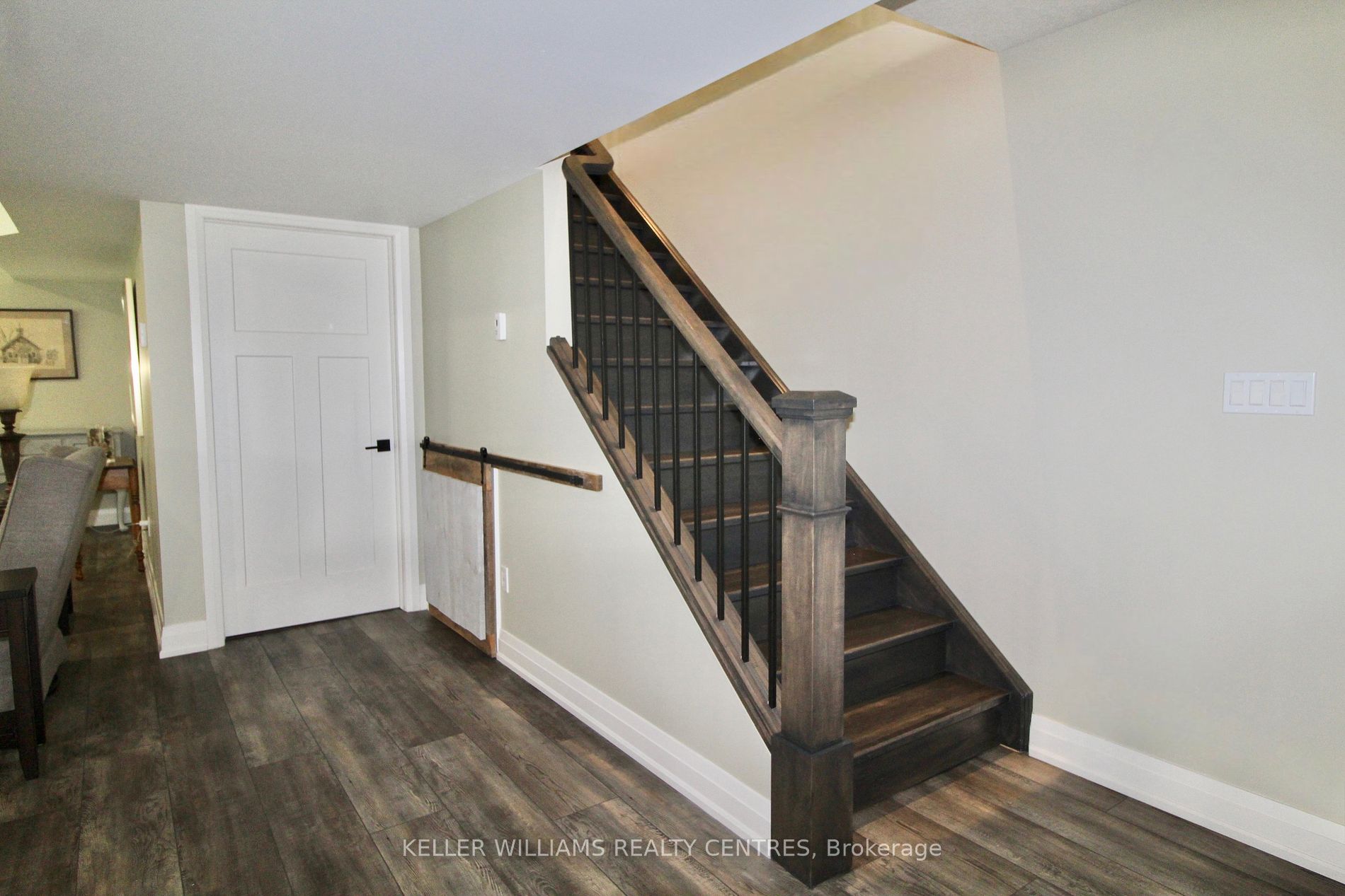 220 Djay Cres