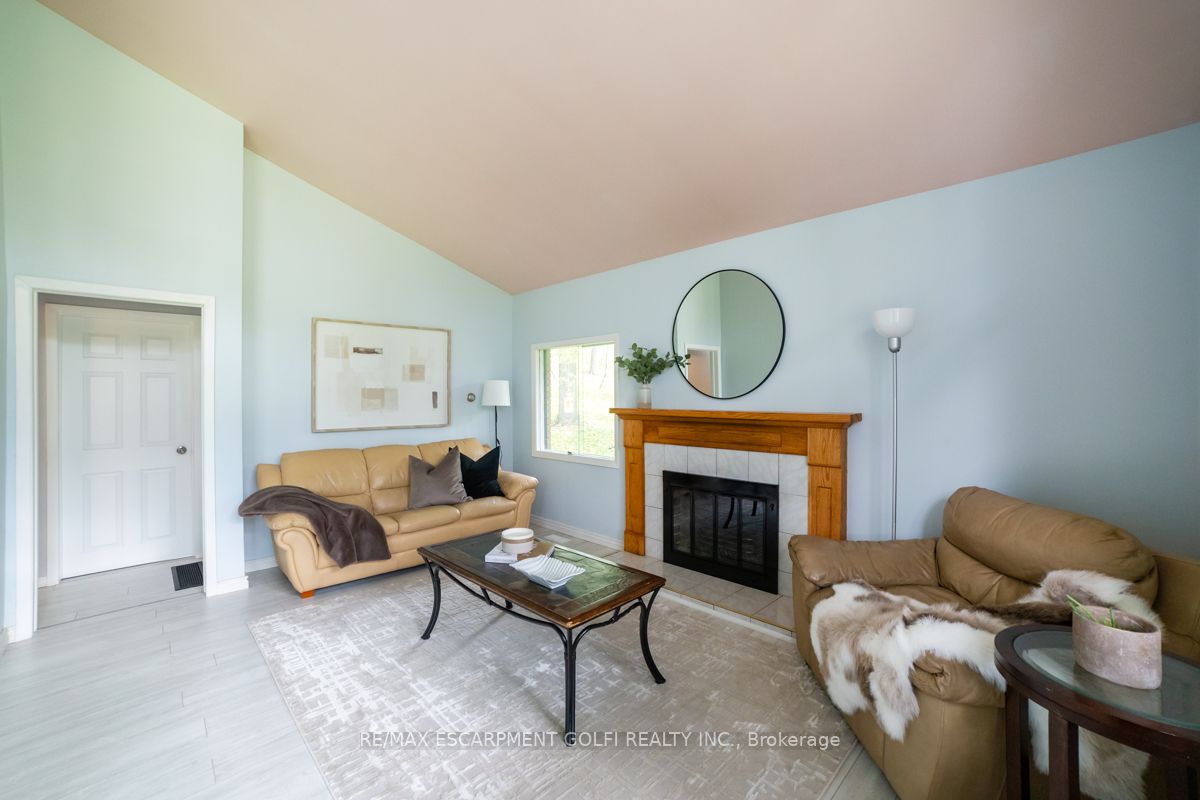 201 Oakhill Dr