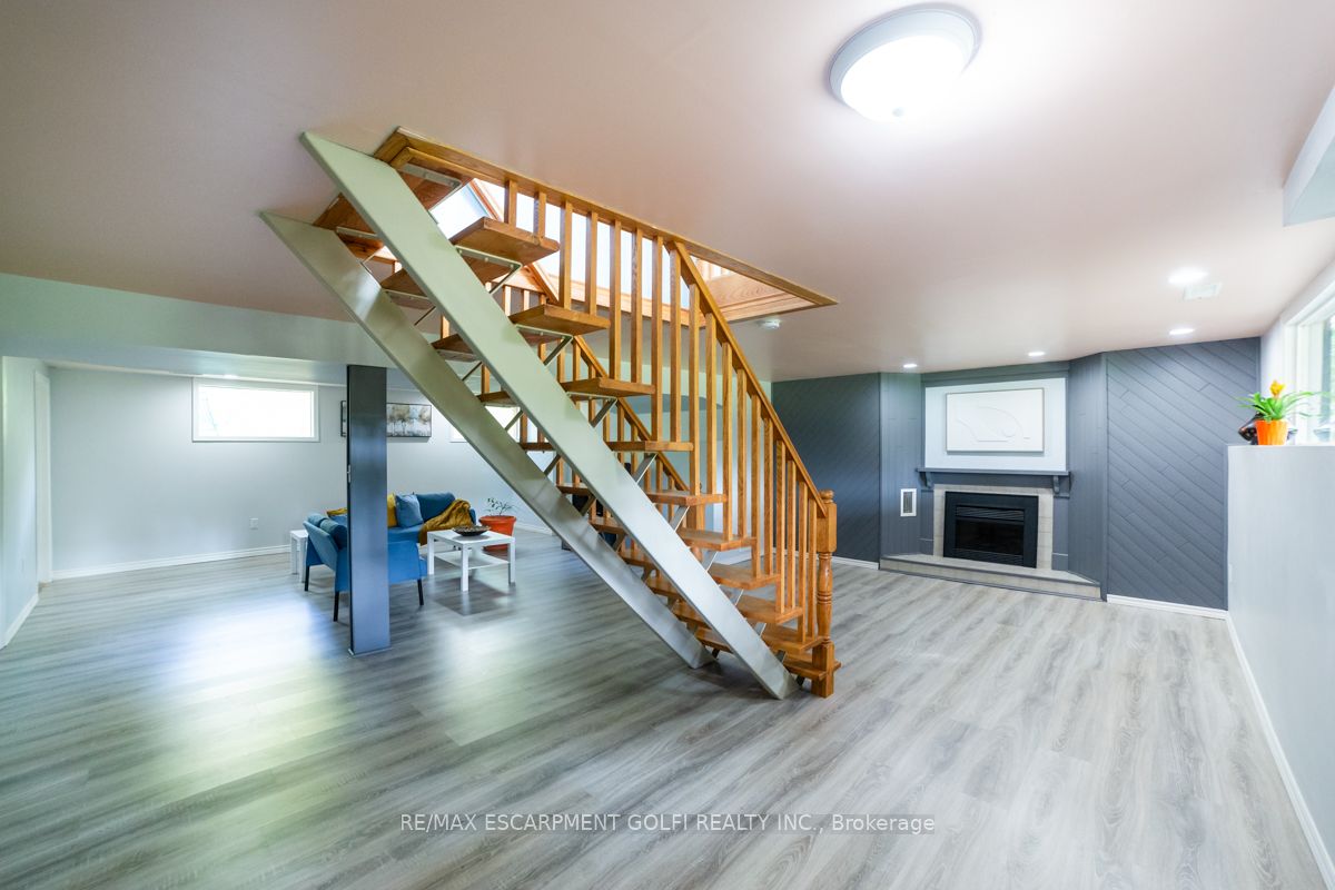 201 Oakhill Dr