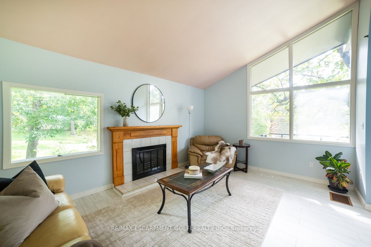 201 Oakhill Dr