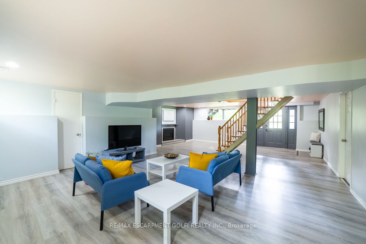 201 Oakhill Dr