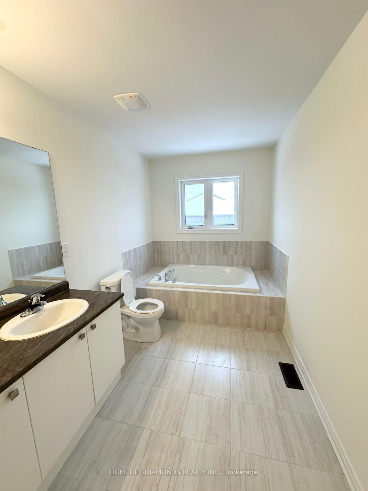 31 SAPPHIRE Way