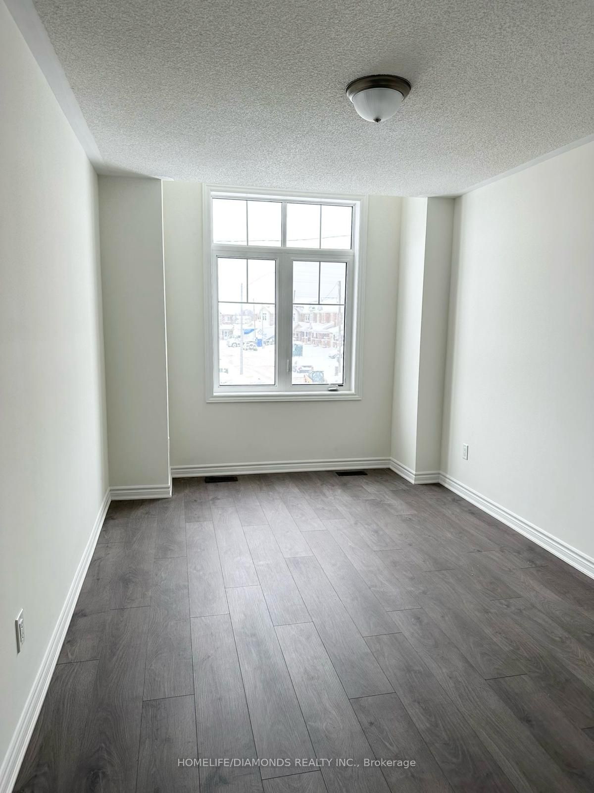 31 SAPPHIRE Way