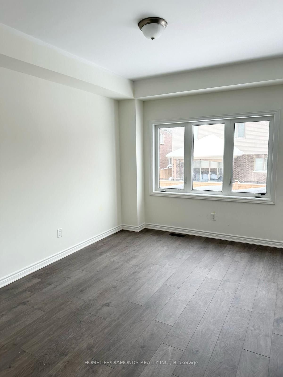31 SAPPHIRE Way