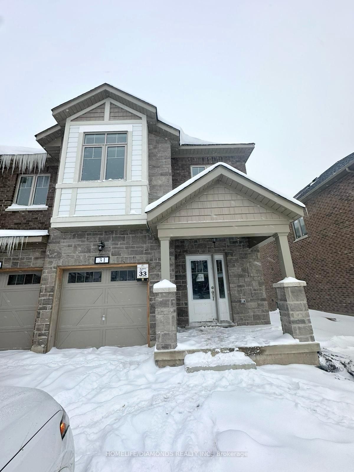 31 SAPPHIRE Way