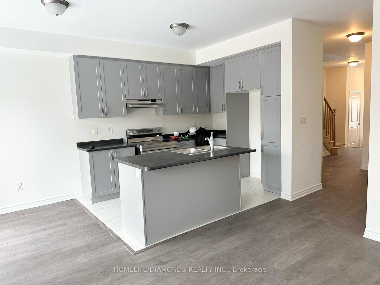 31 SAPPHIRE Way