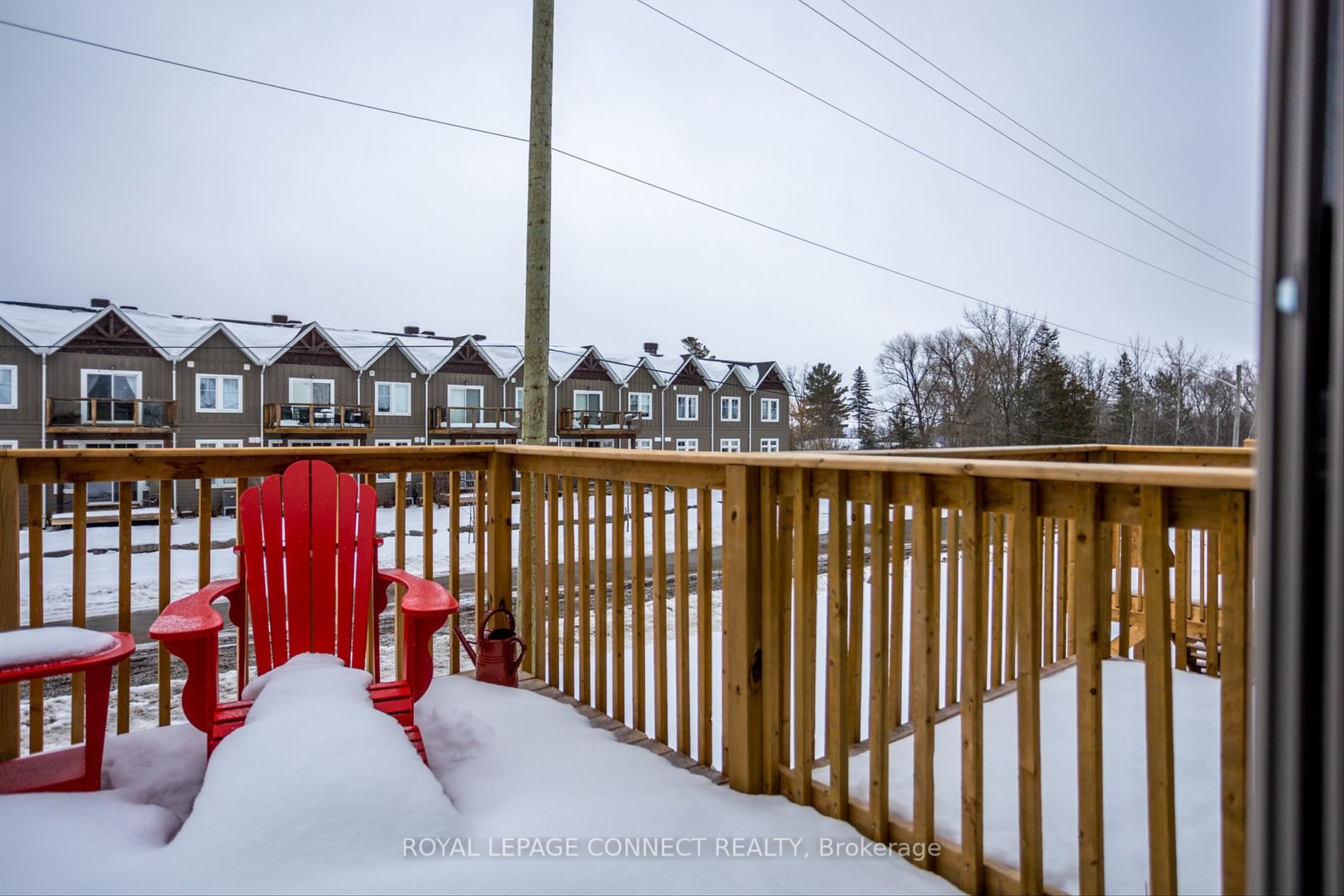17 Lakewood Crescent #32