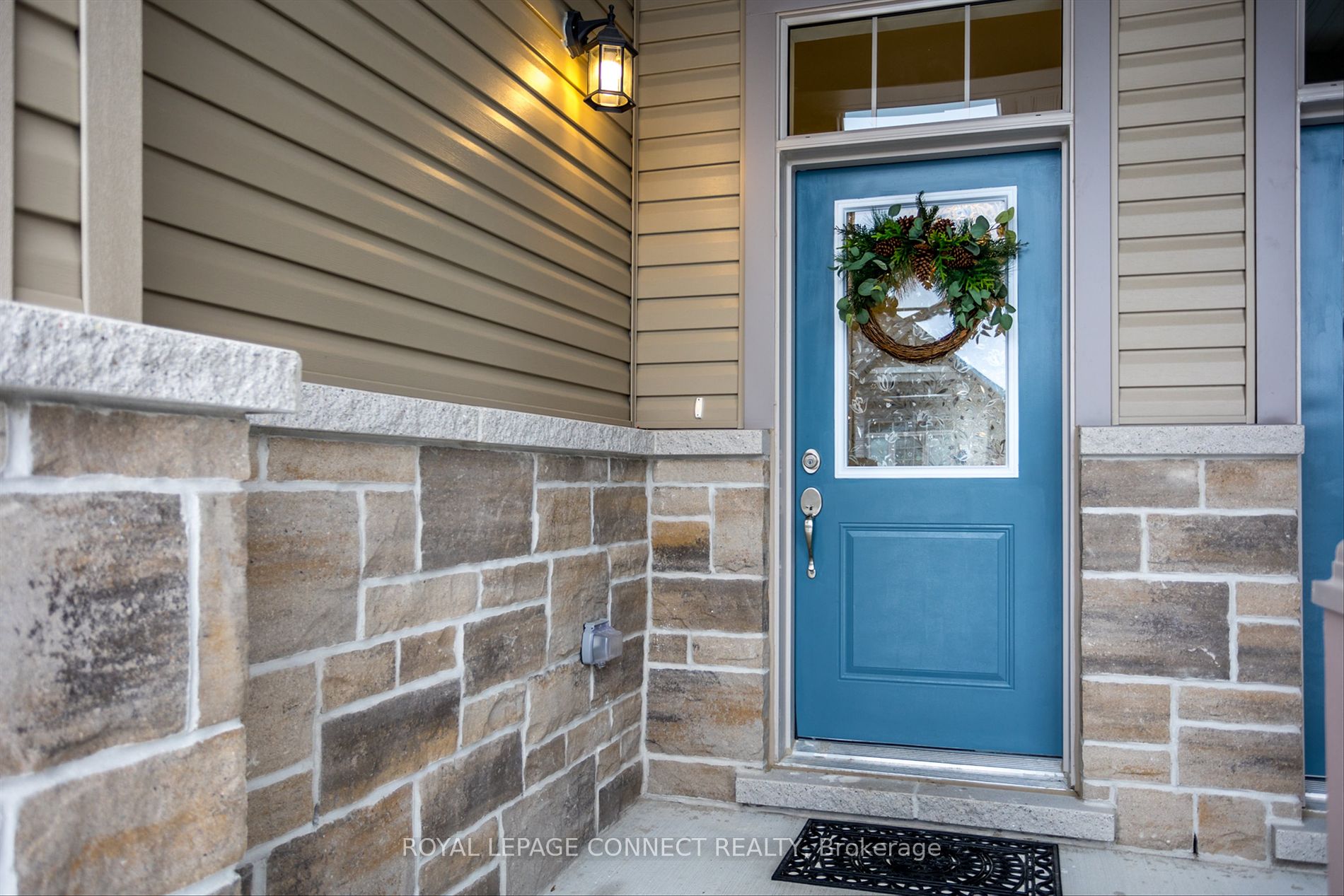 17 Lakewood Crescent #32