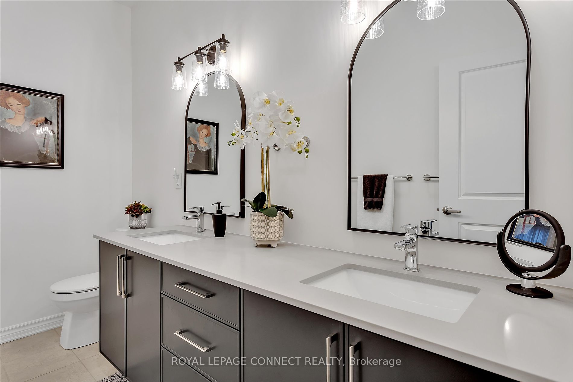 17 Lakewood Crescent #32