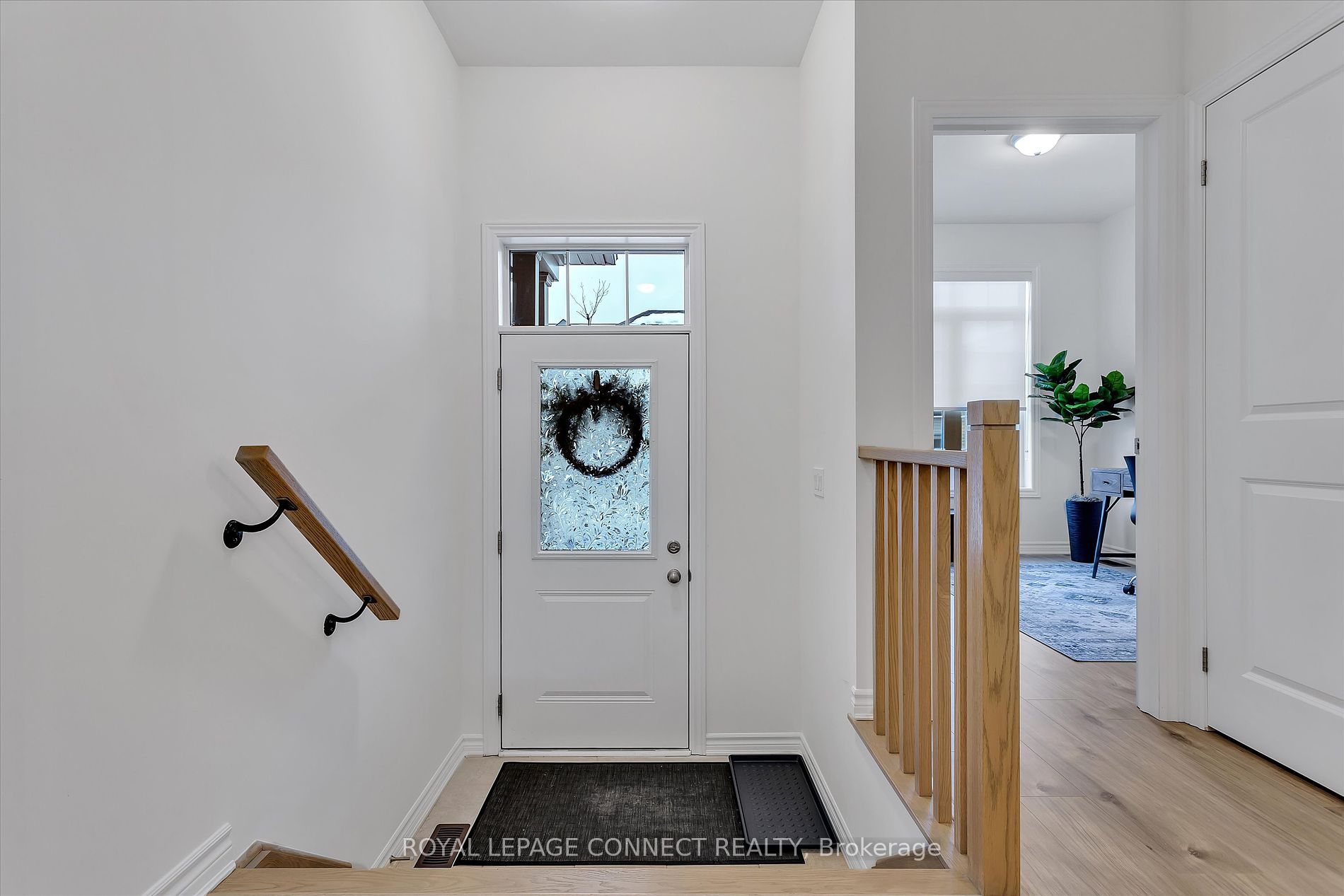17 Lakewood Crescent #32