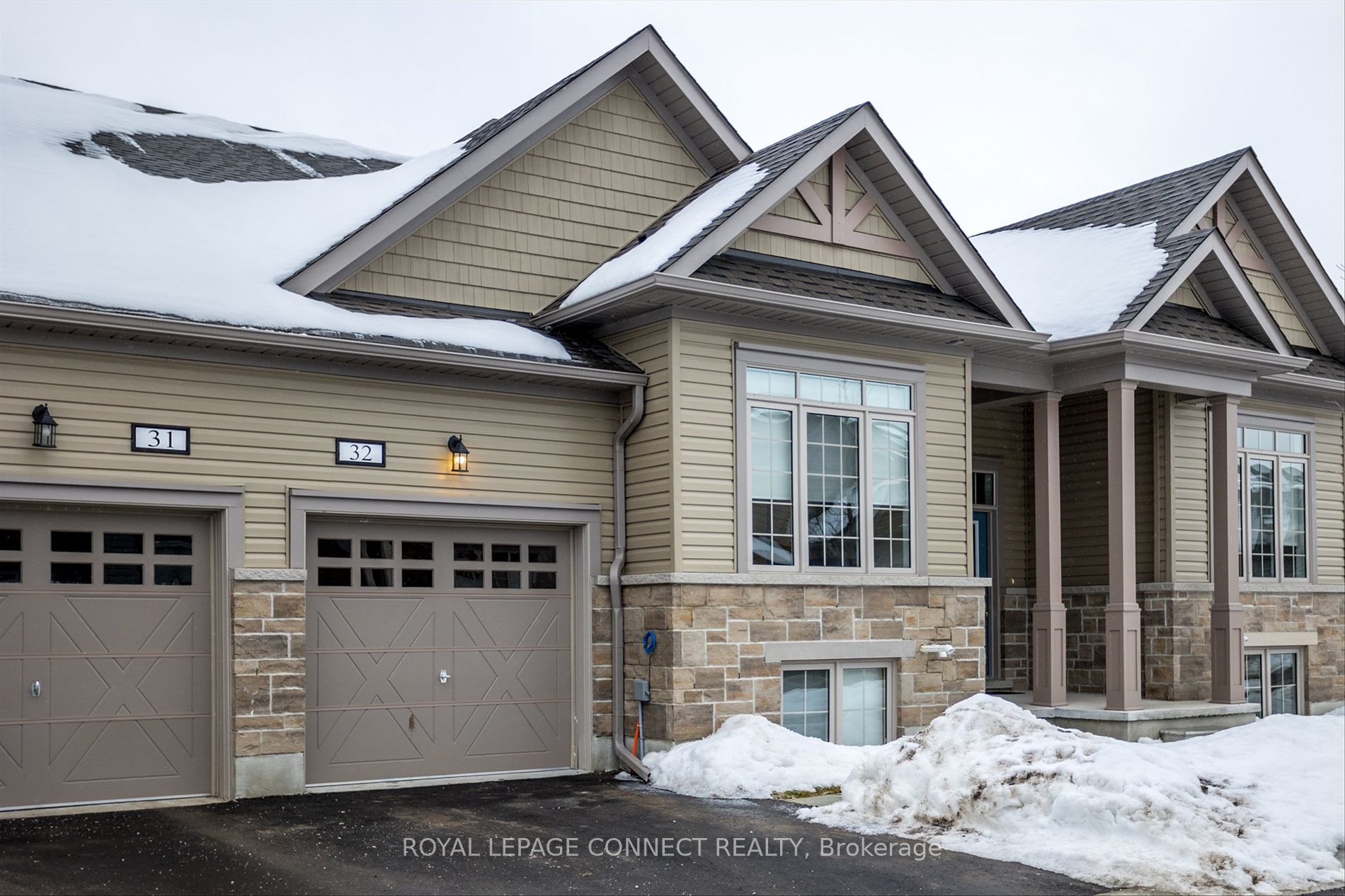 17 Lakewood Crescent #32