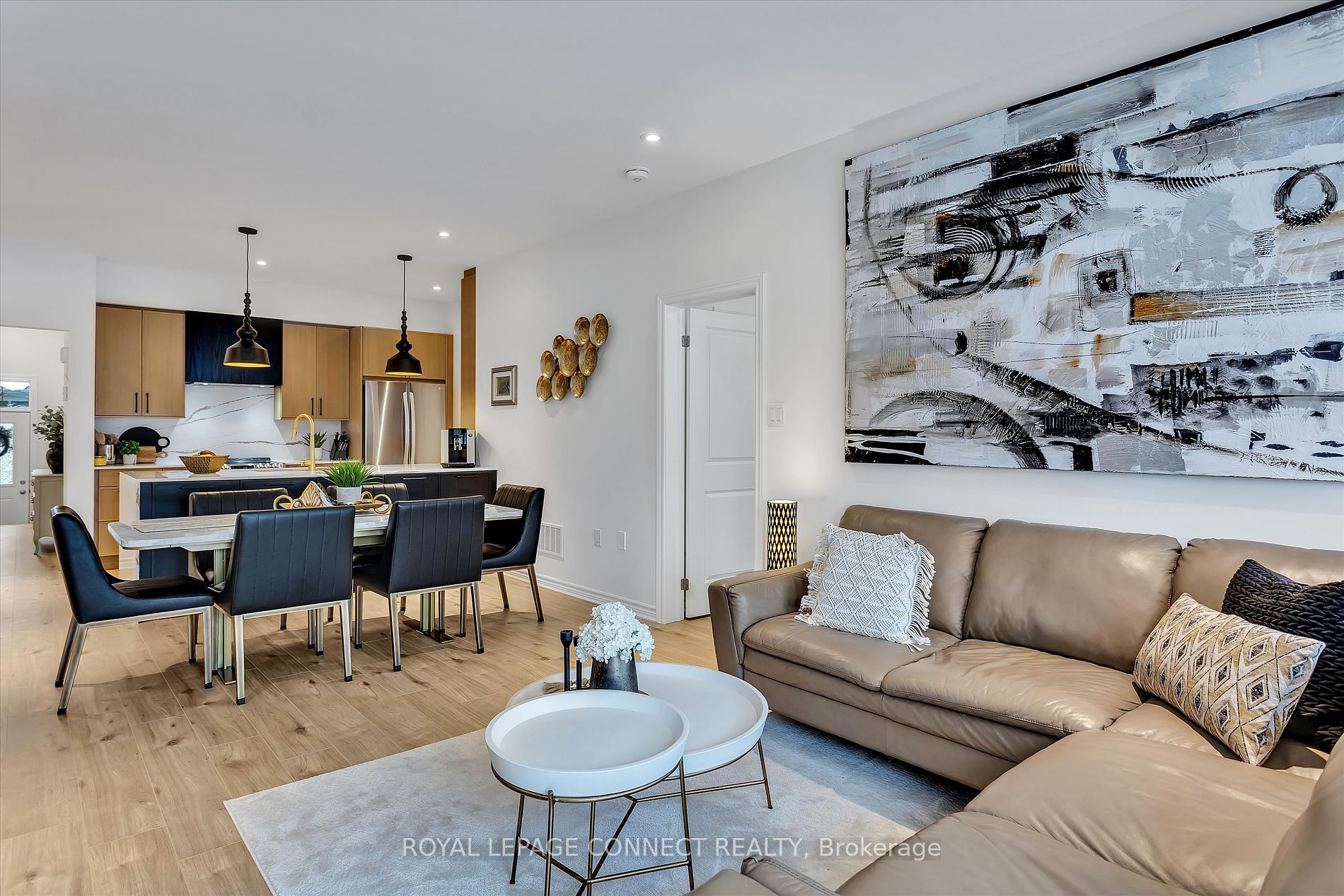 17 Lakewood Crescent #32