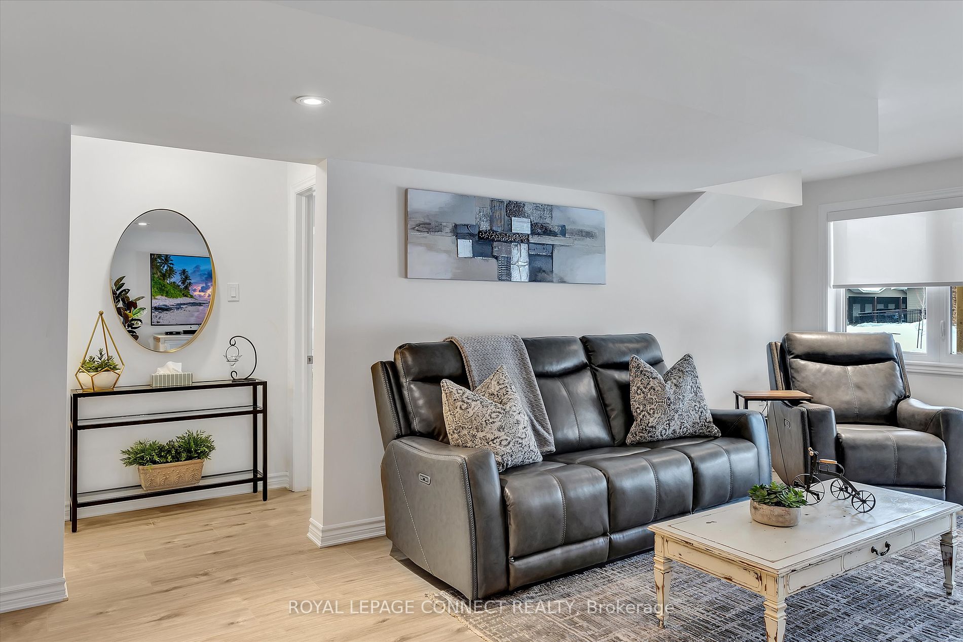 17 Lakewood Crescent #32