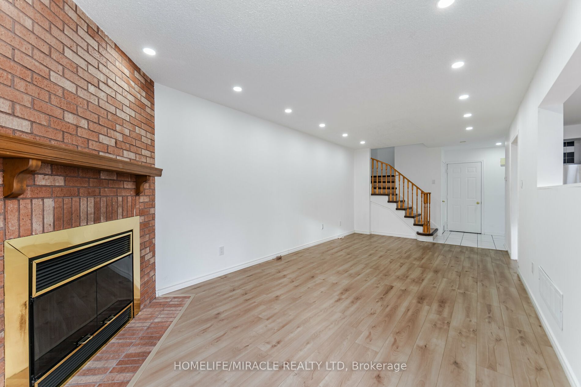 2 Huntingwood Ave, #24