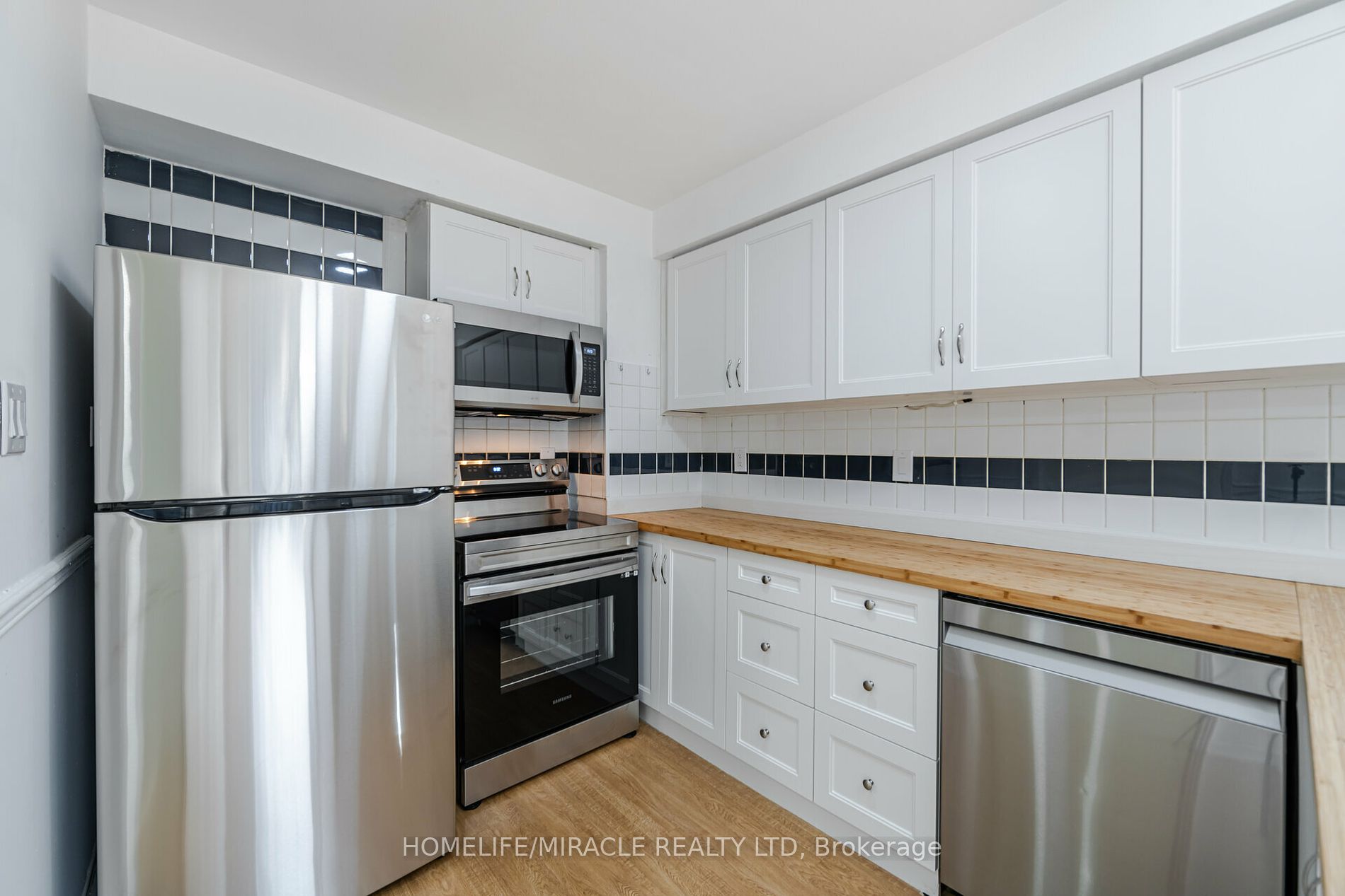2 Huntingwood Ave, #24