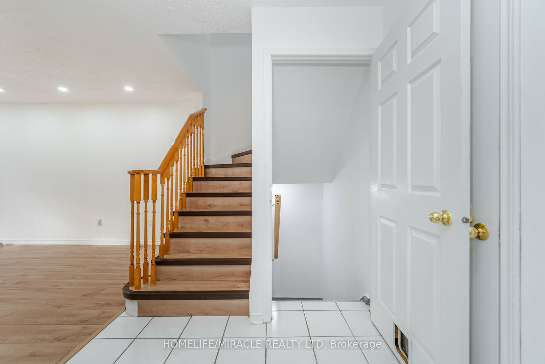 2 Huntingwood Ave, #24