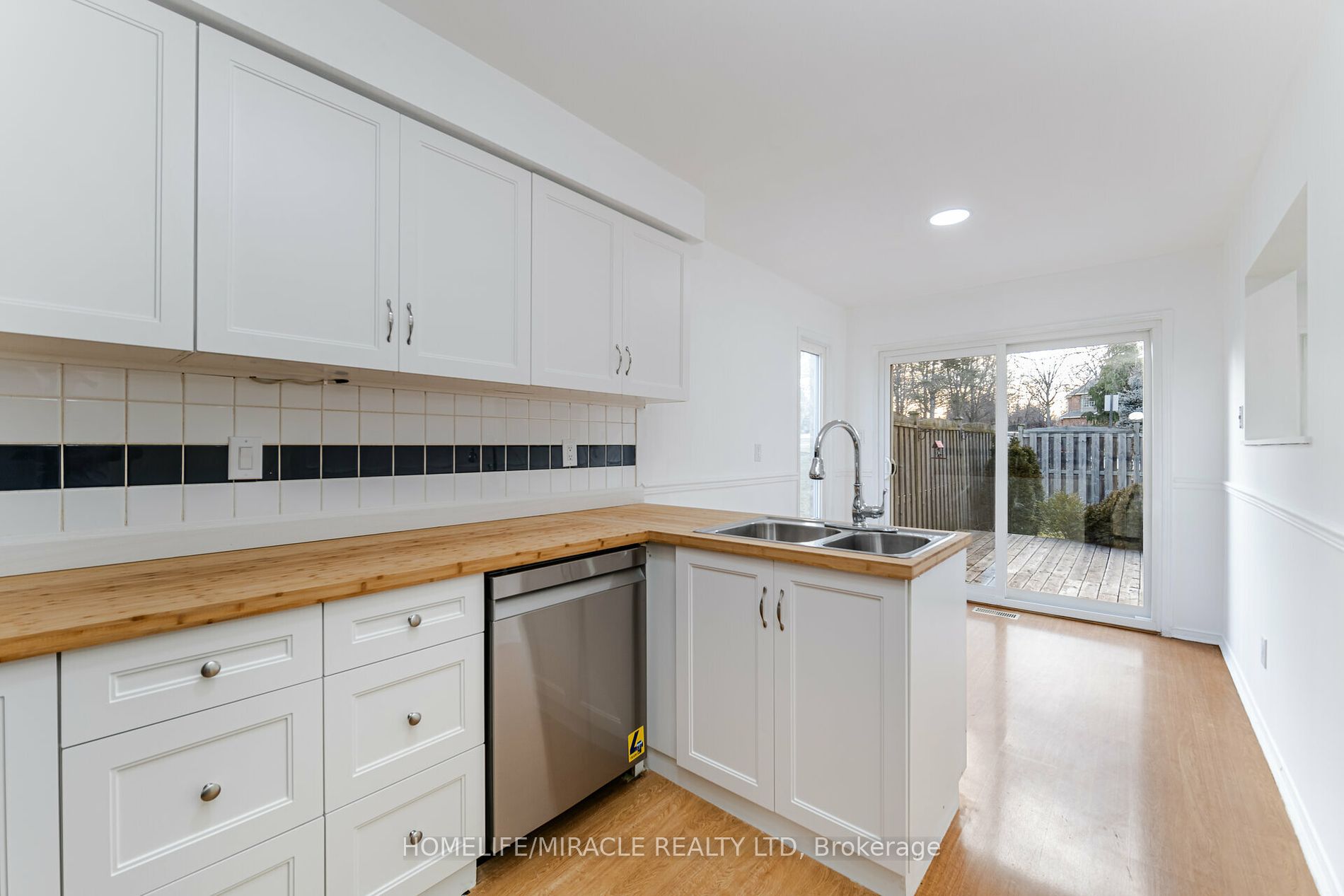 2 Huntingwood Ave, #24
