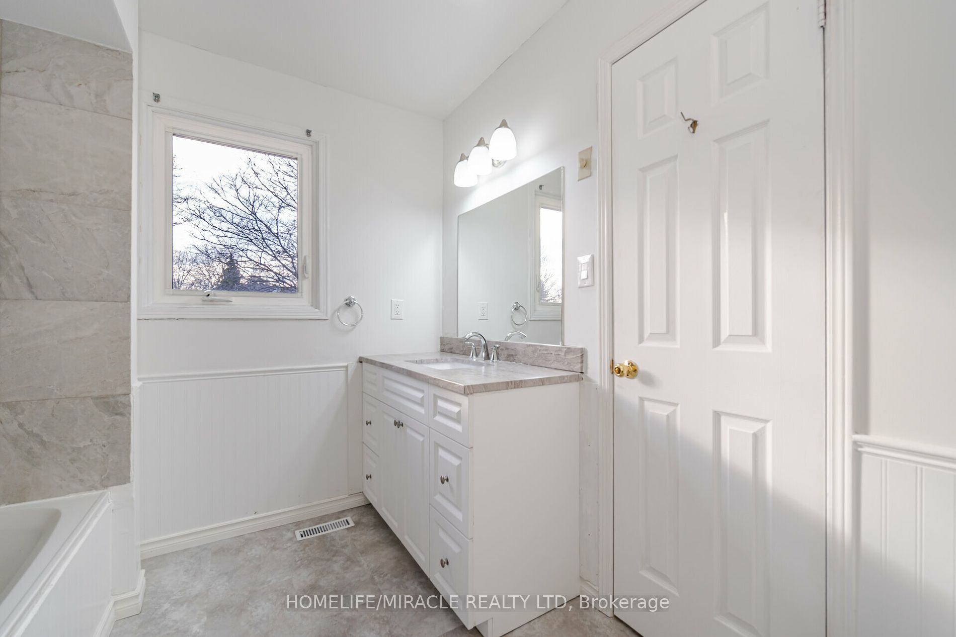 2 Huntingwood Ave, #24