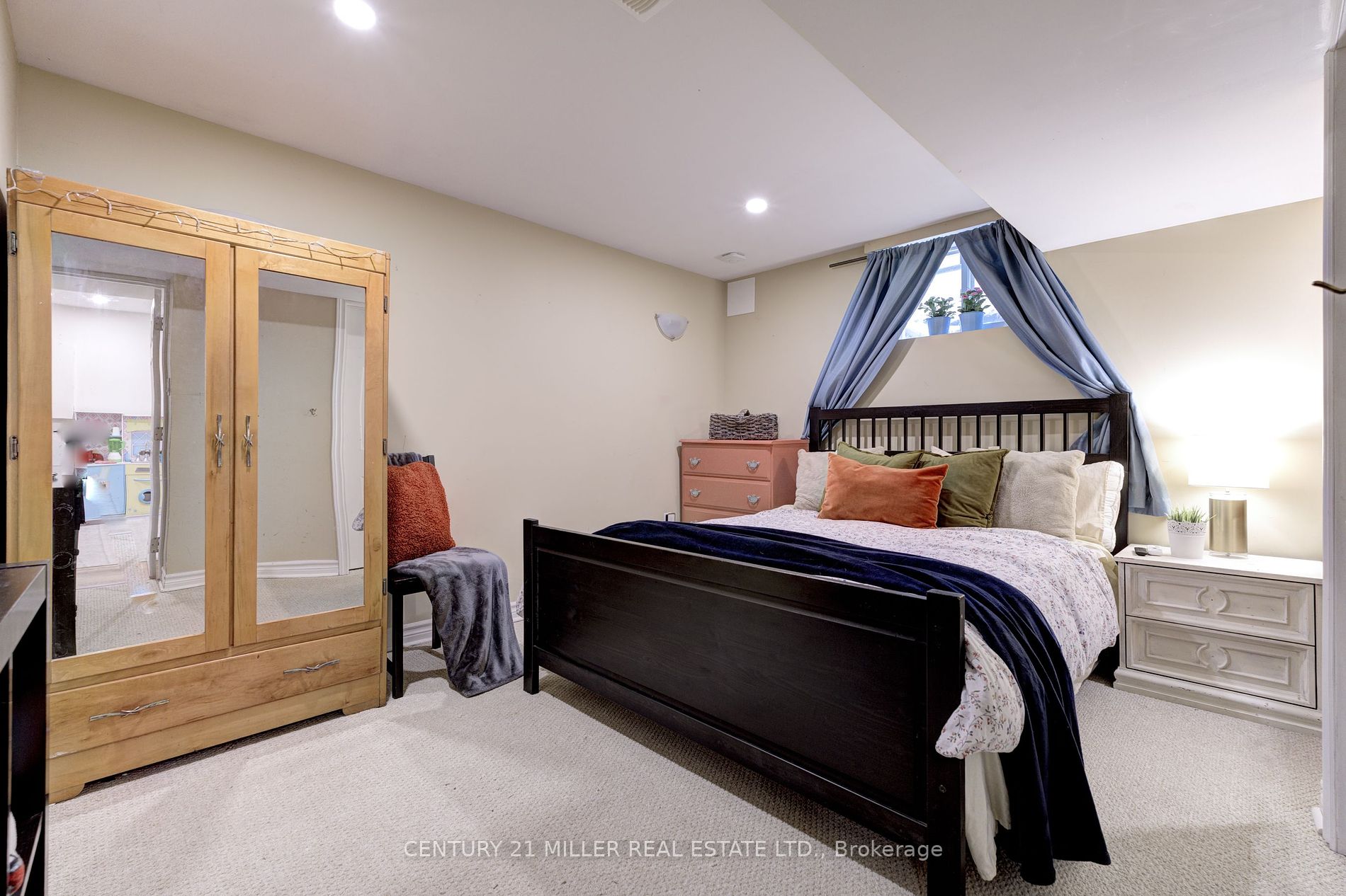 55 Hatton Dr