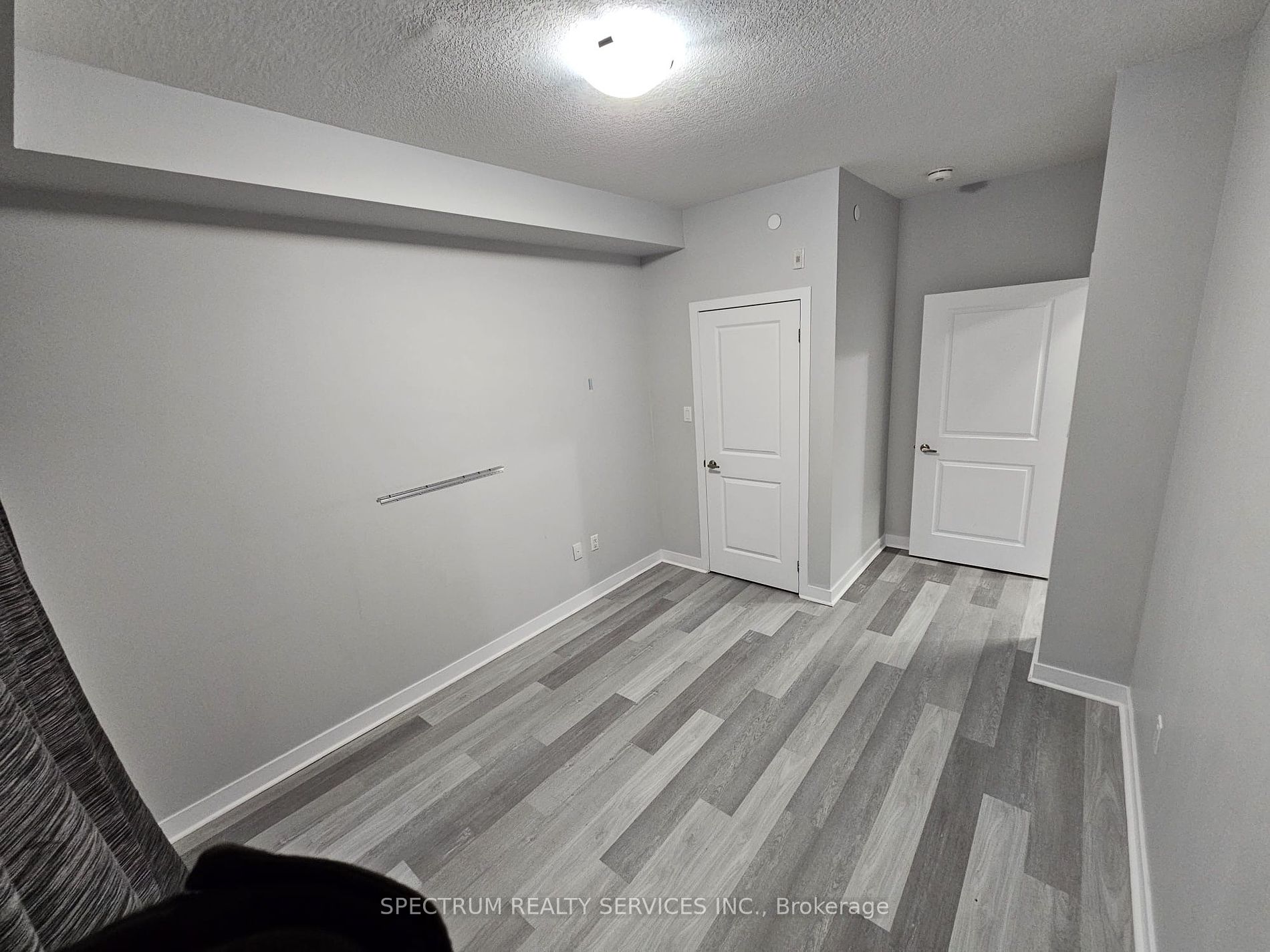 101 Shoreview Pl, #221