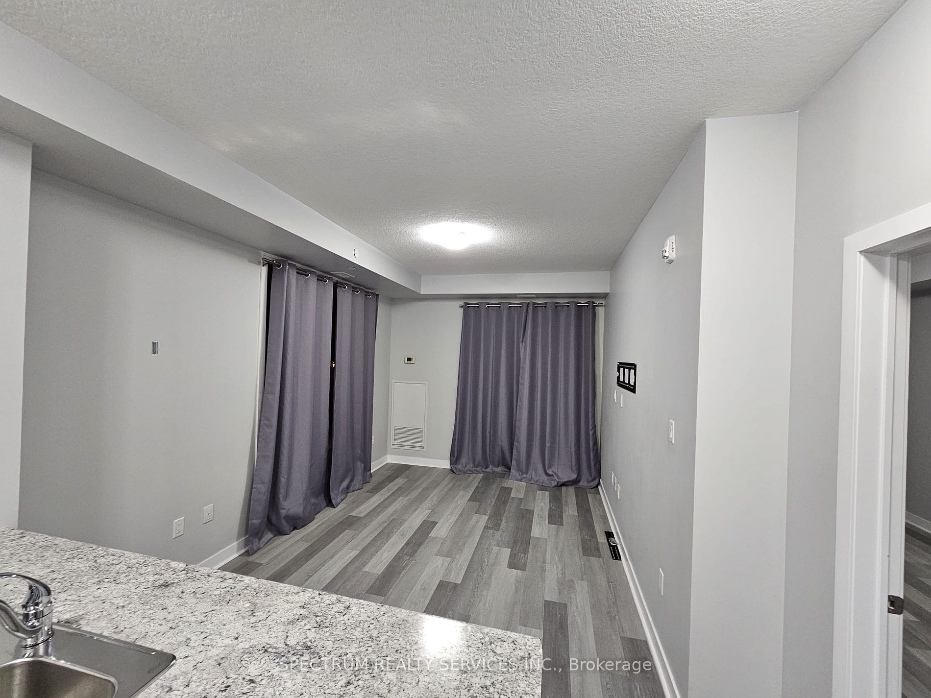 101 Shoreview Pl, #221