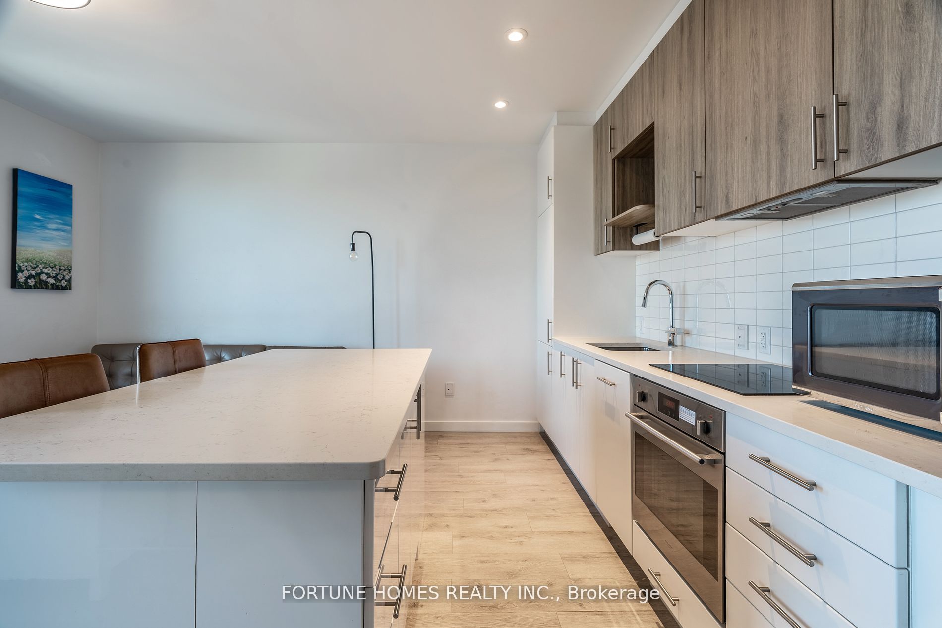 181 King Street S, #1712