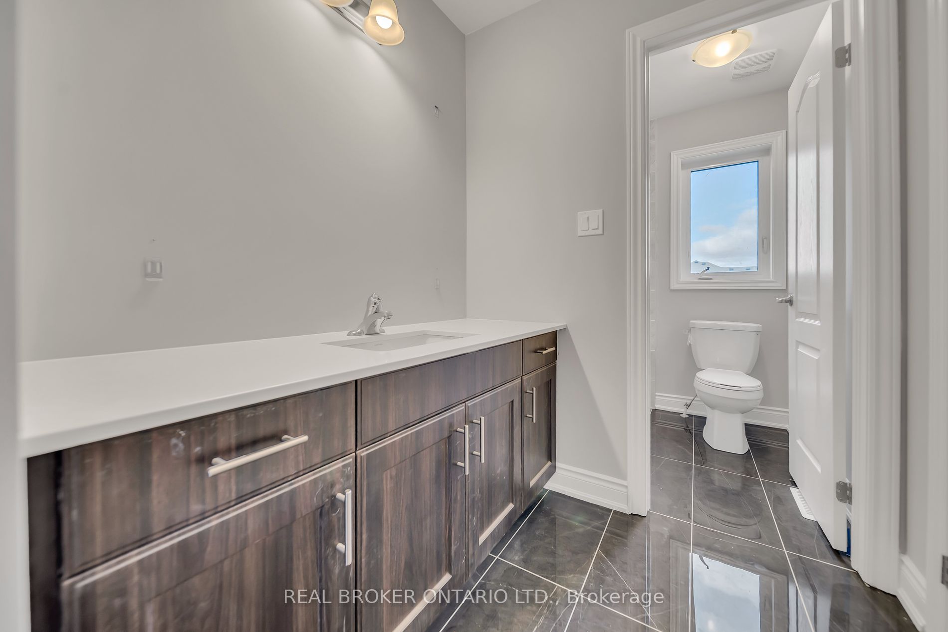 15 Venture Way