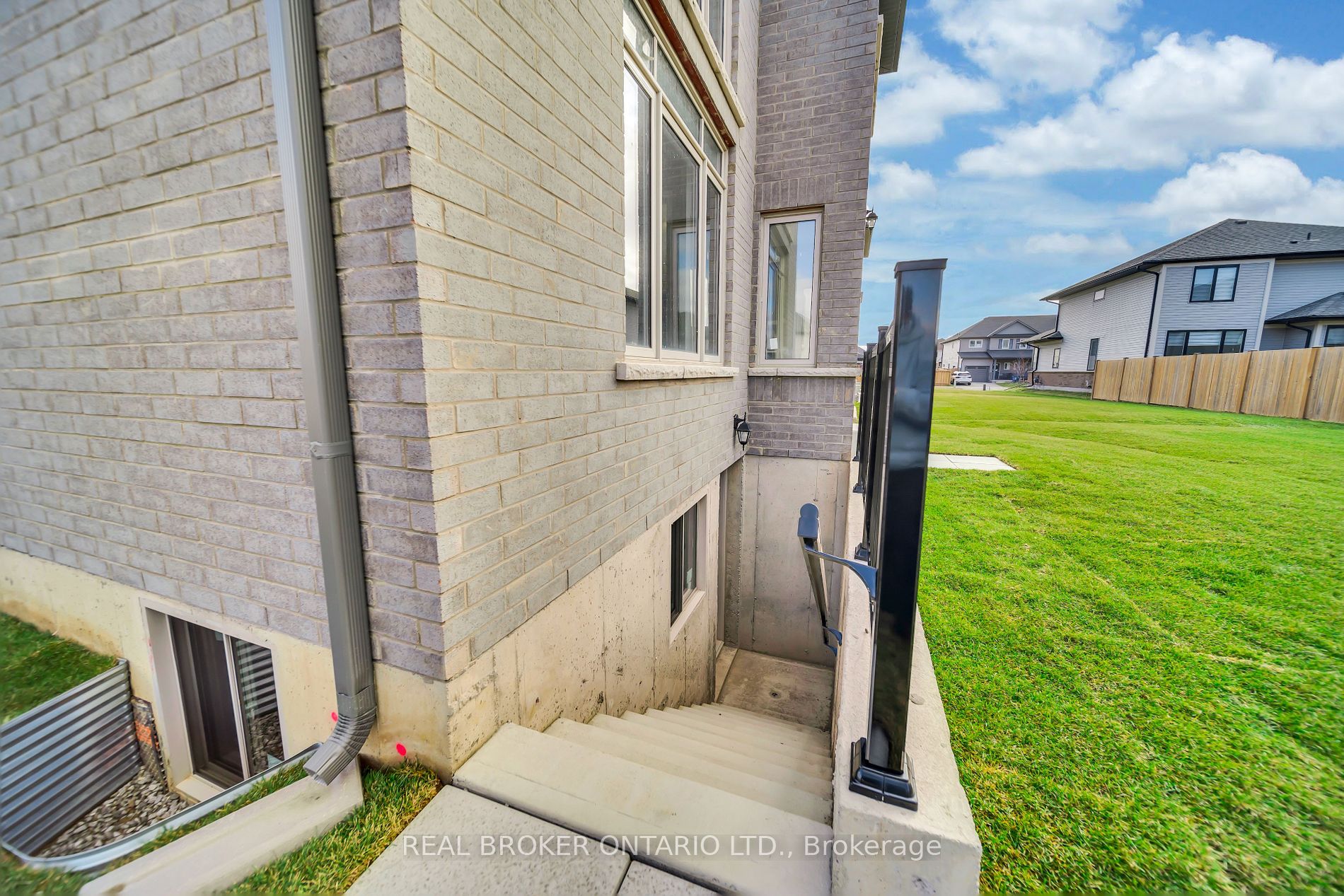15 Venture Way