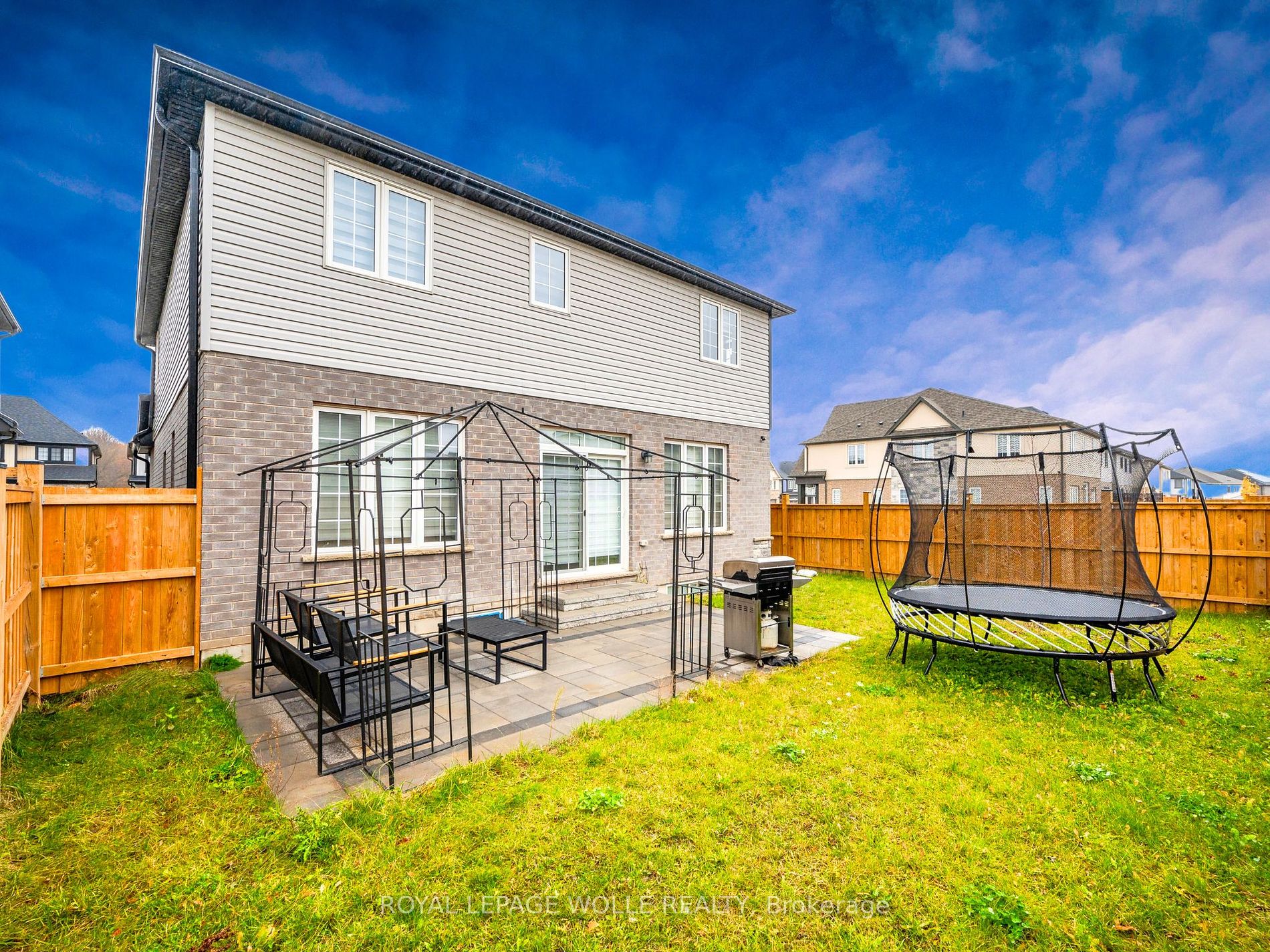 751 Wood Lily Street E