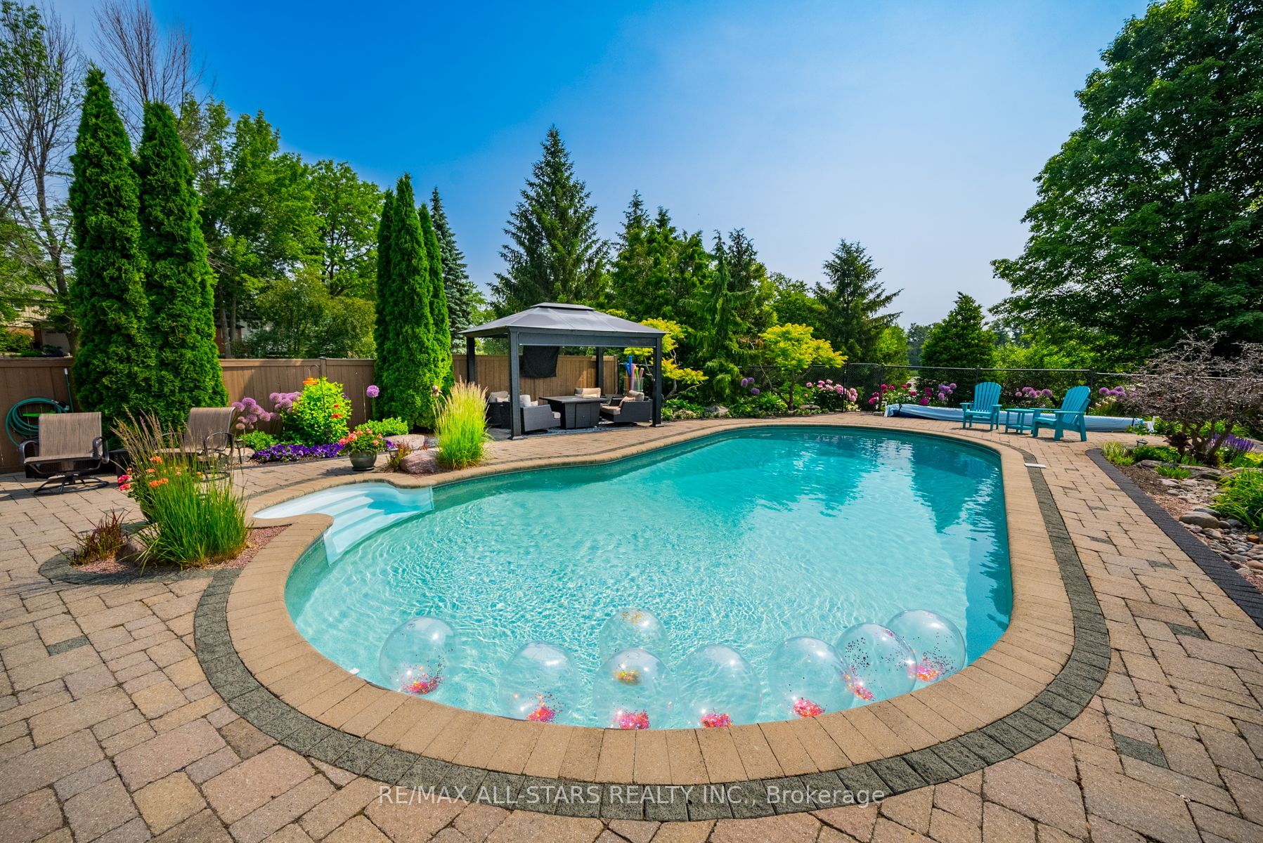 63 Robinglade Avenue