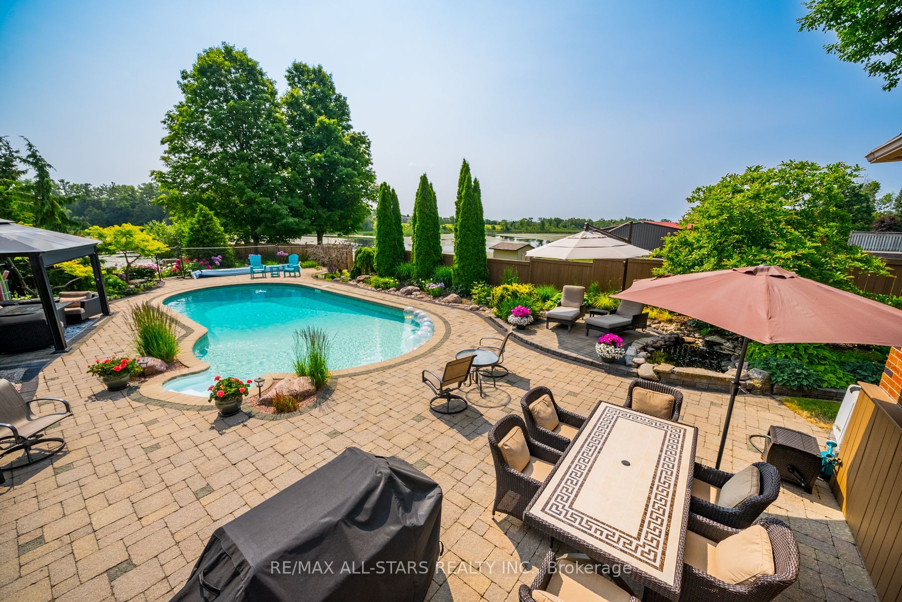 63 Robinglade Avenue