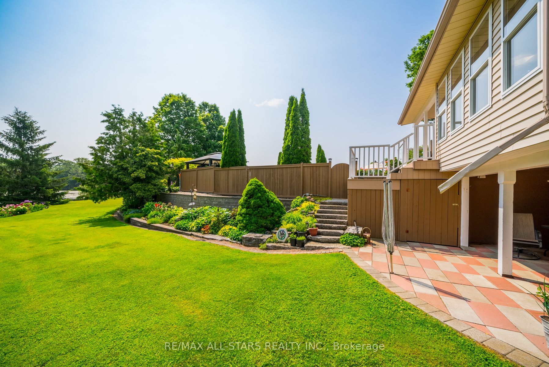 63 Robinglade Avenue