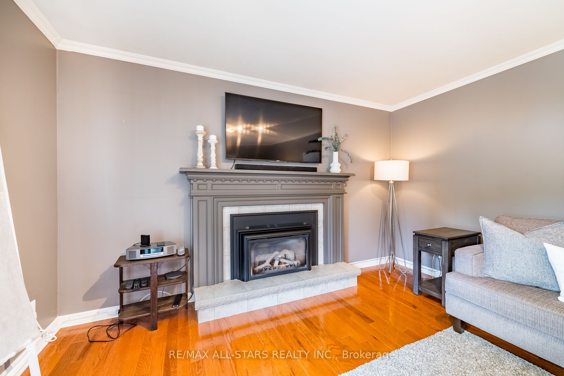 63 Robinglade Avenue