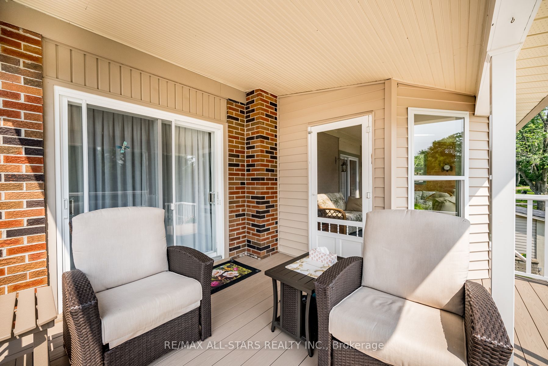 63 Robinglade Avenue