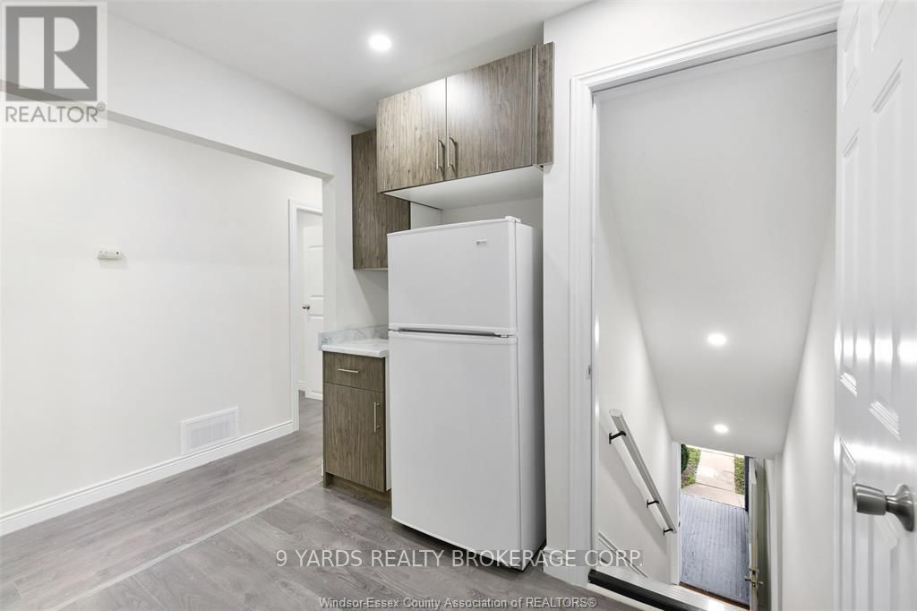 437 Karl Pl